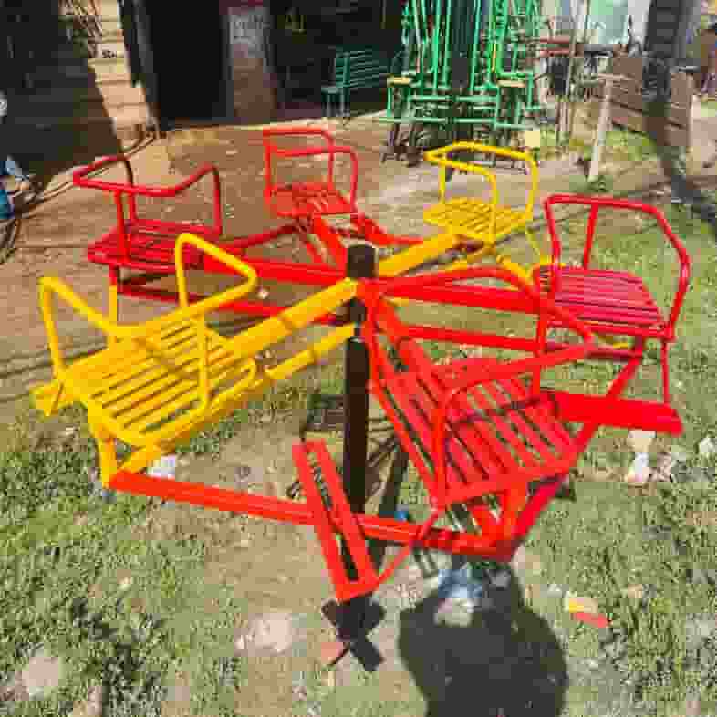 IMG-20251223-WA0007 6-Seater Children's Merry-Go-Round Rotating - Image 1